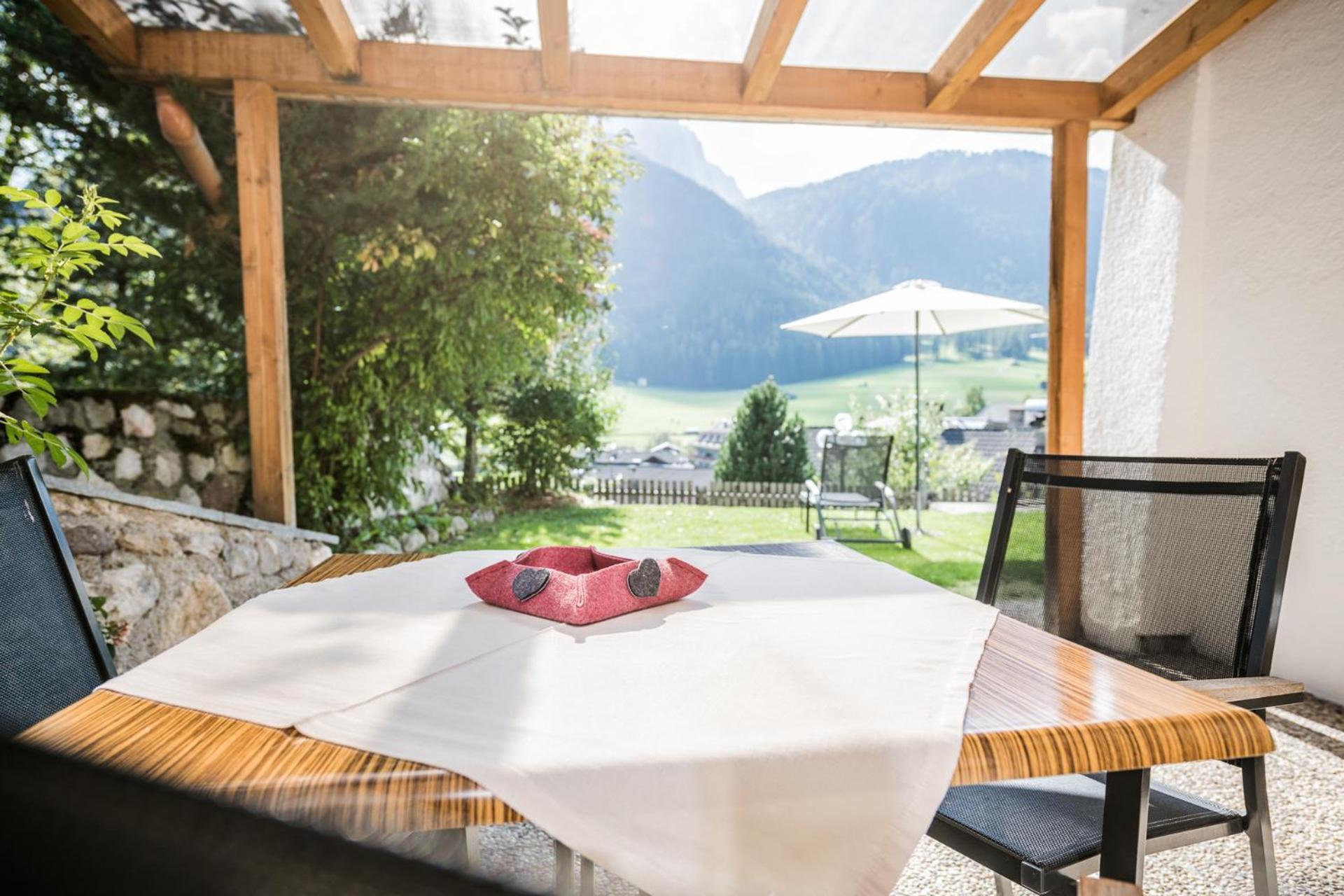Alpenwellnesshotel St. Veit Sexten Стая снимка