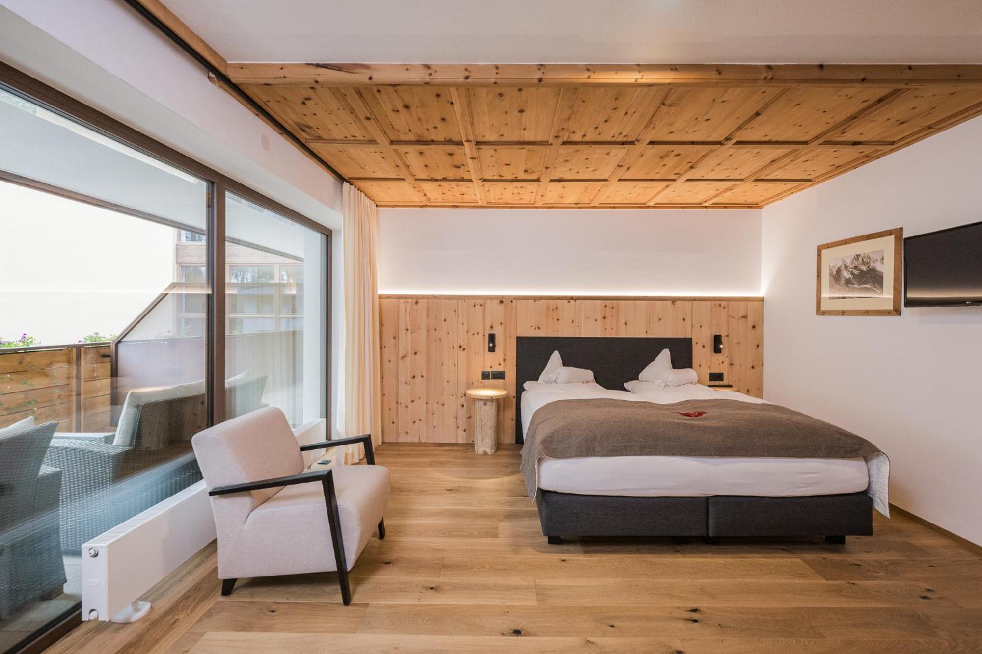 Alpenwellnesshotel St. Veit Sexten Екстериор снимка