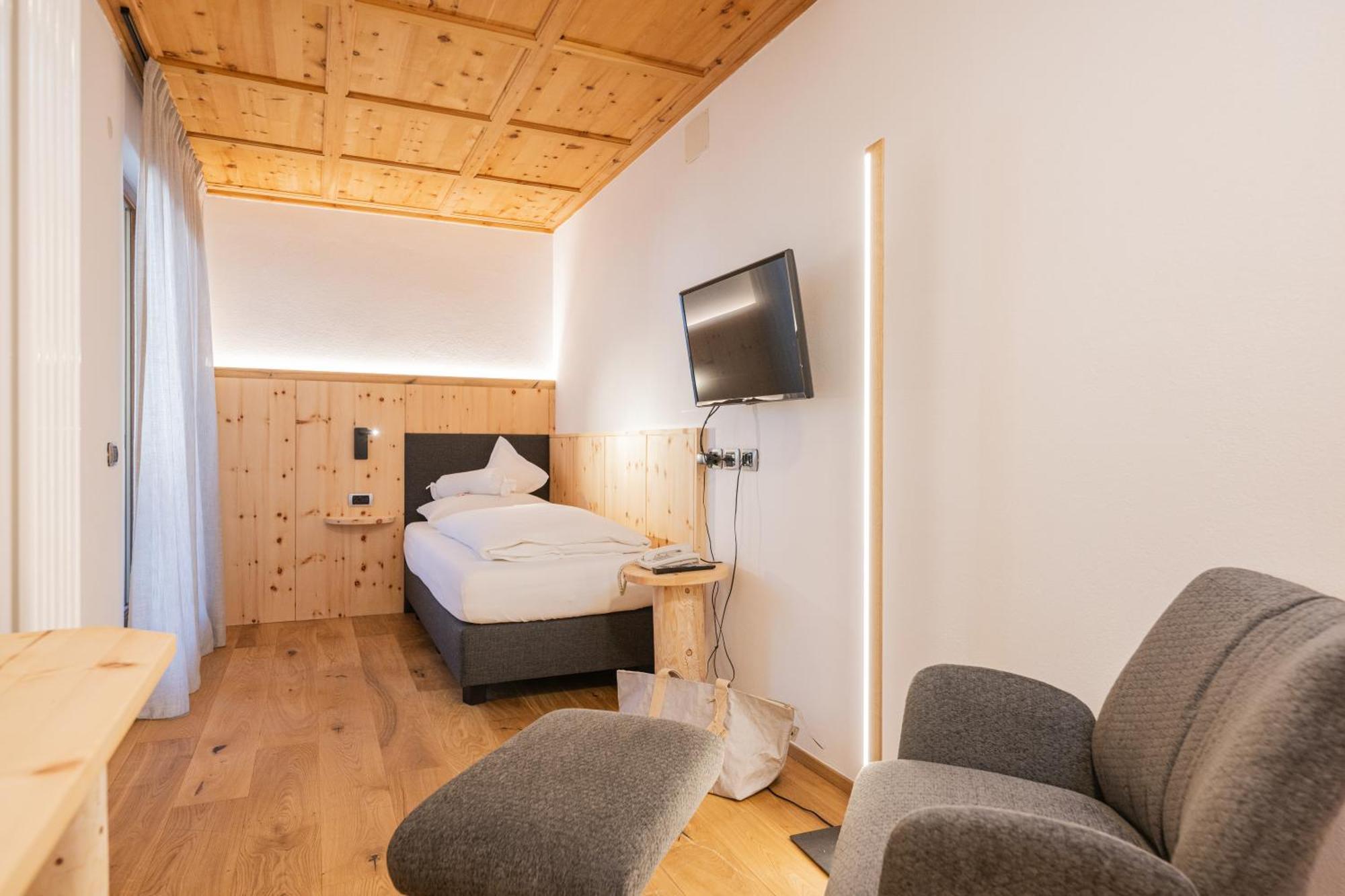 Alpenwellnesshotel St. Veit Sexten Екстериор снимка