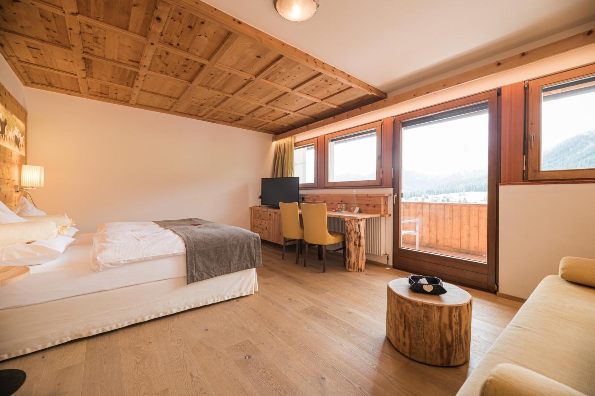 Alpenwellnesshotel St. Veit Sexten Екстериор снимка