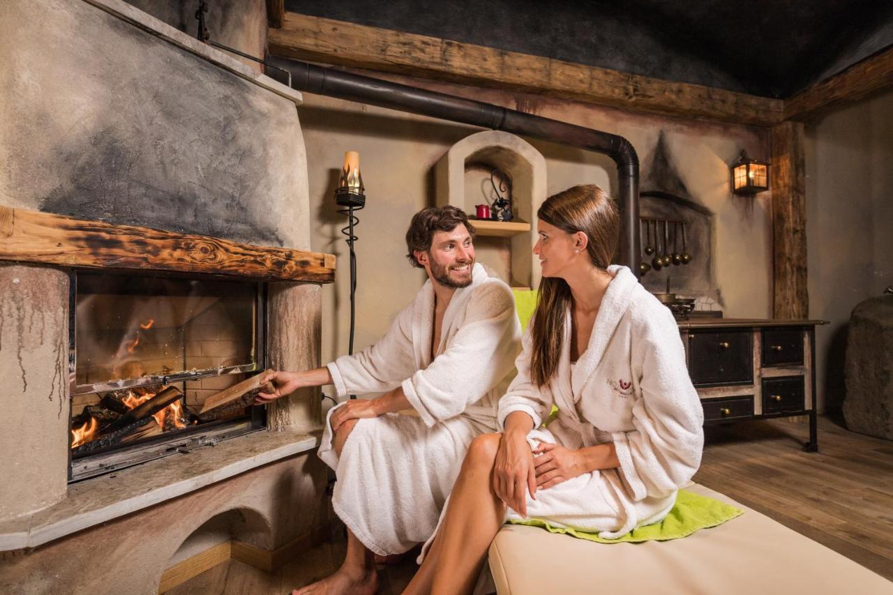 Alpenwellnesshotel St. Veit Sexten Екстериор снимка