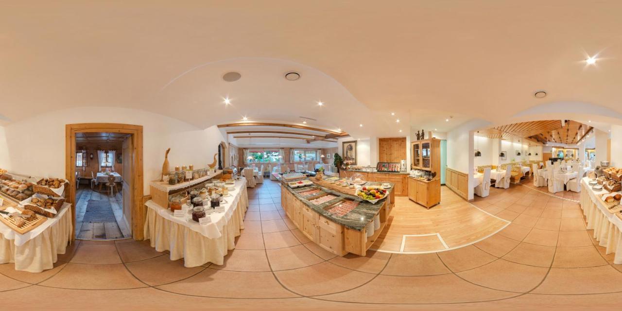 Alpenwellnesshotel St. Veit Sexten Екстериор снимка